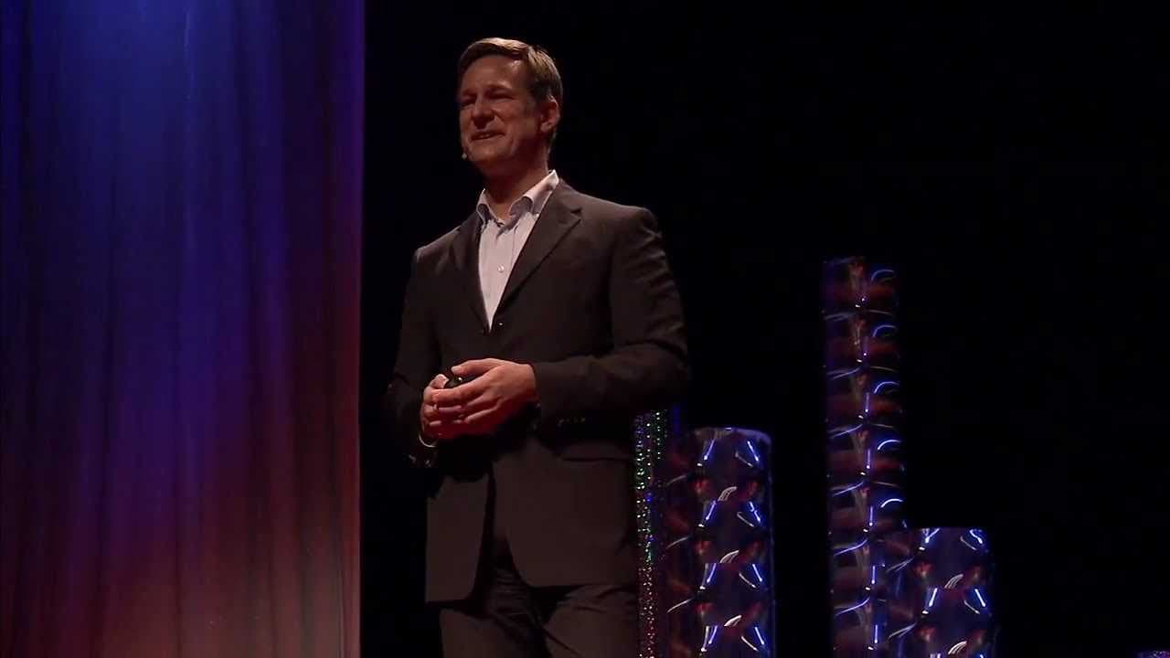 Robert tercek speaking to an audience